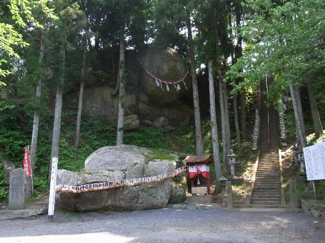 釣石神社
