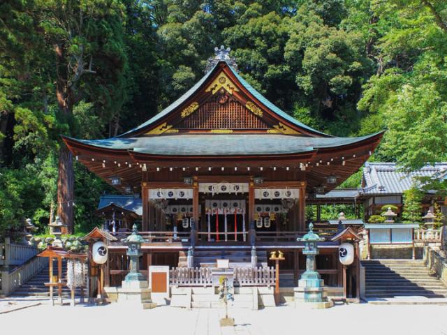 日牟禮八幡宮